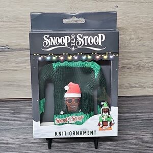 Snoop Dogg On The Stoop Knit Sweater Christmas Ornament NEW
